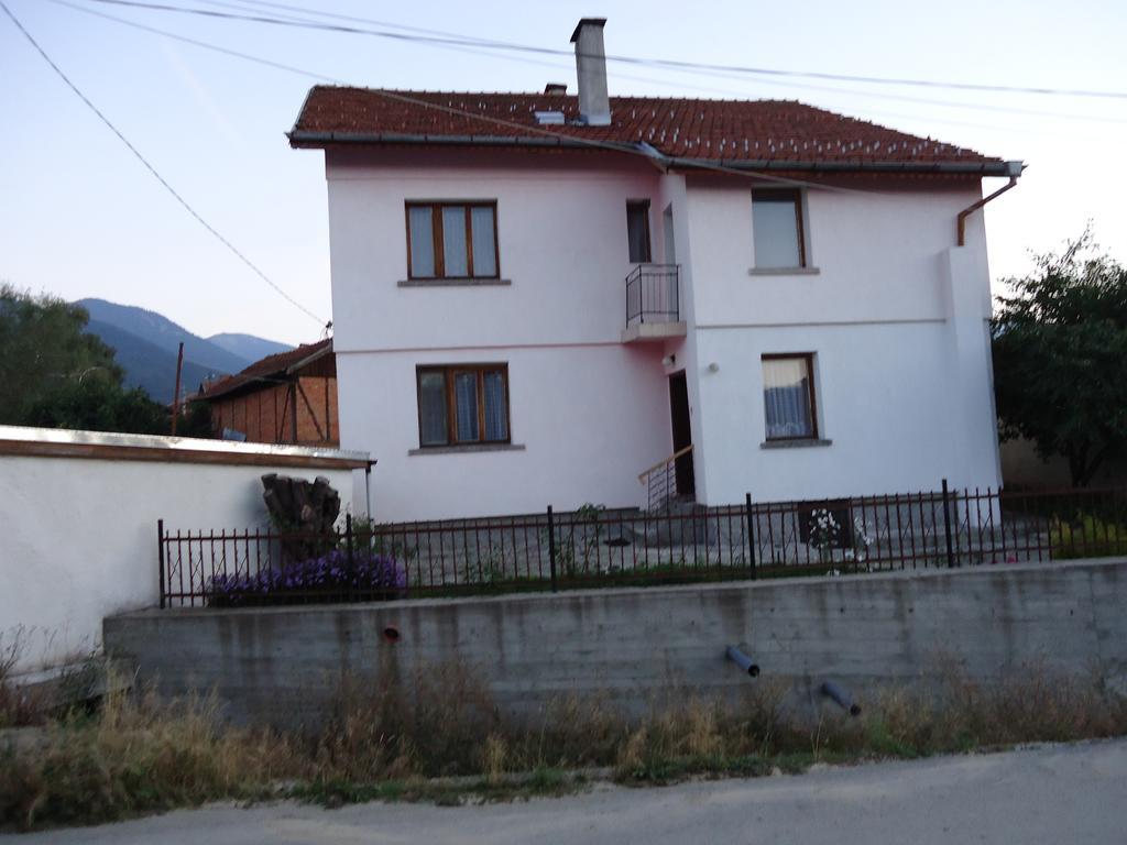 Guest House Ahp Mala Tsŭrkva 部屋 写真