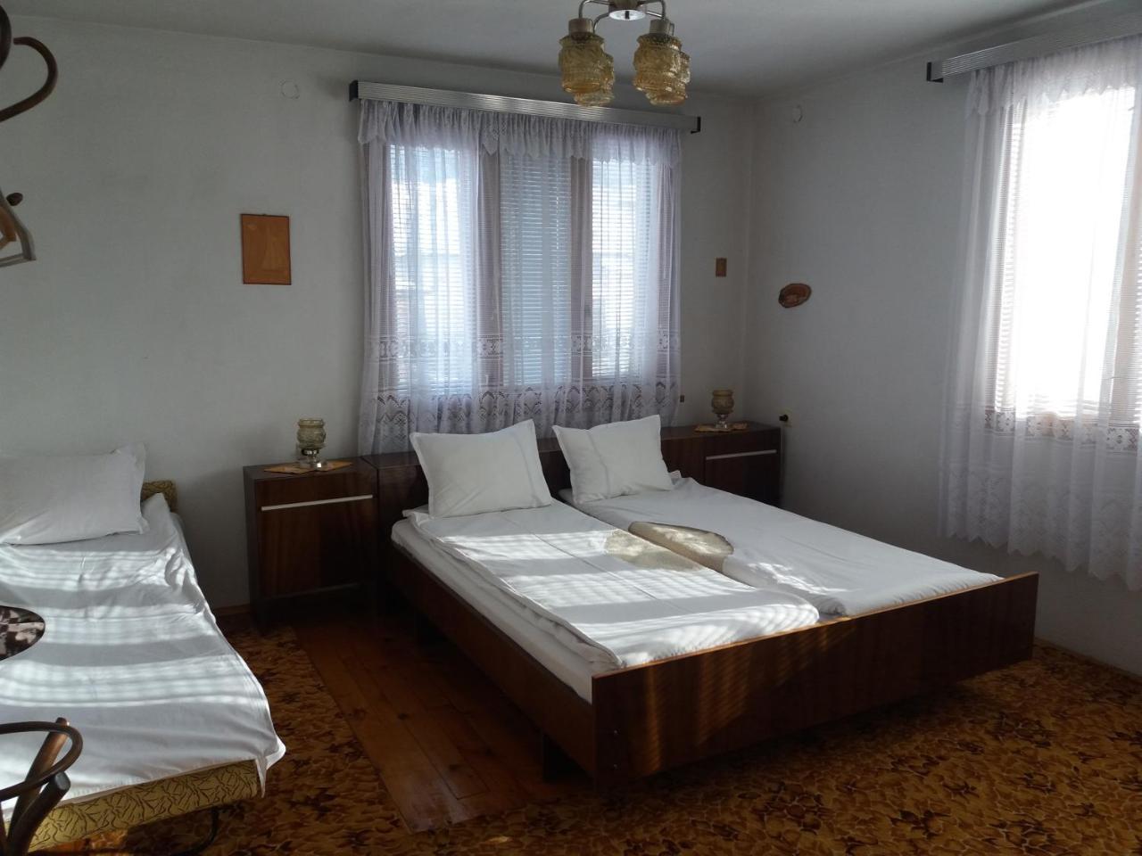 Guest House Ahp Mala Tsŭrkva エクステリア 写真